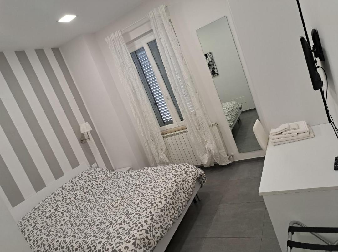 Massaro Apartments Via Firenze Pescara Abruzzo ภายนอก รูปภาพ